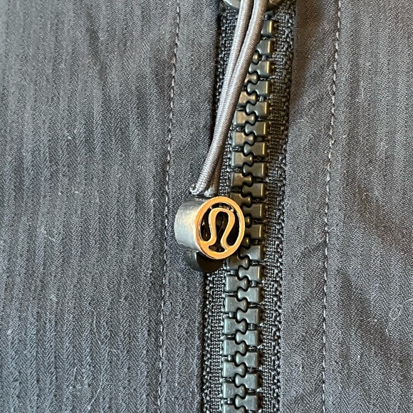 Lululemon Reversible Active Jacket - Picture 3 of 5